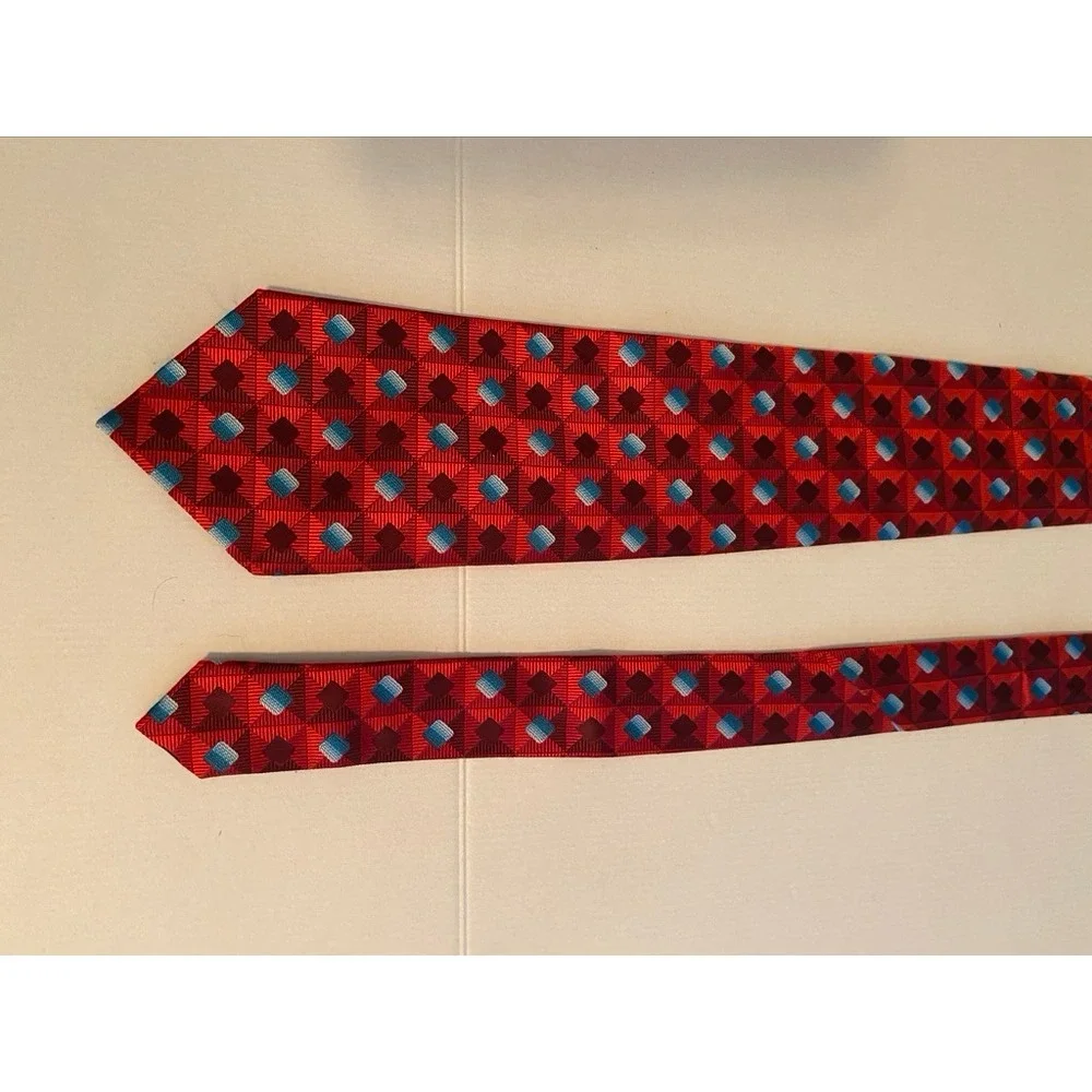 Crazy Horse Red Geometric Diamond Silk Tie A Claiborne Company‎ Mens Necktie